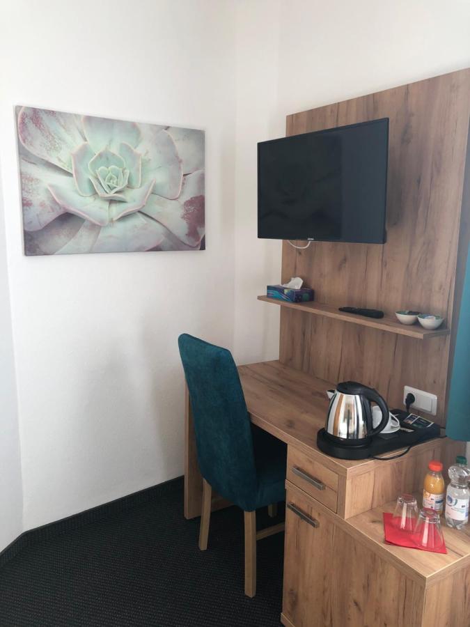 Burghotel Homberg ホムベルク エクステリア 写真